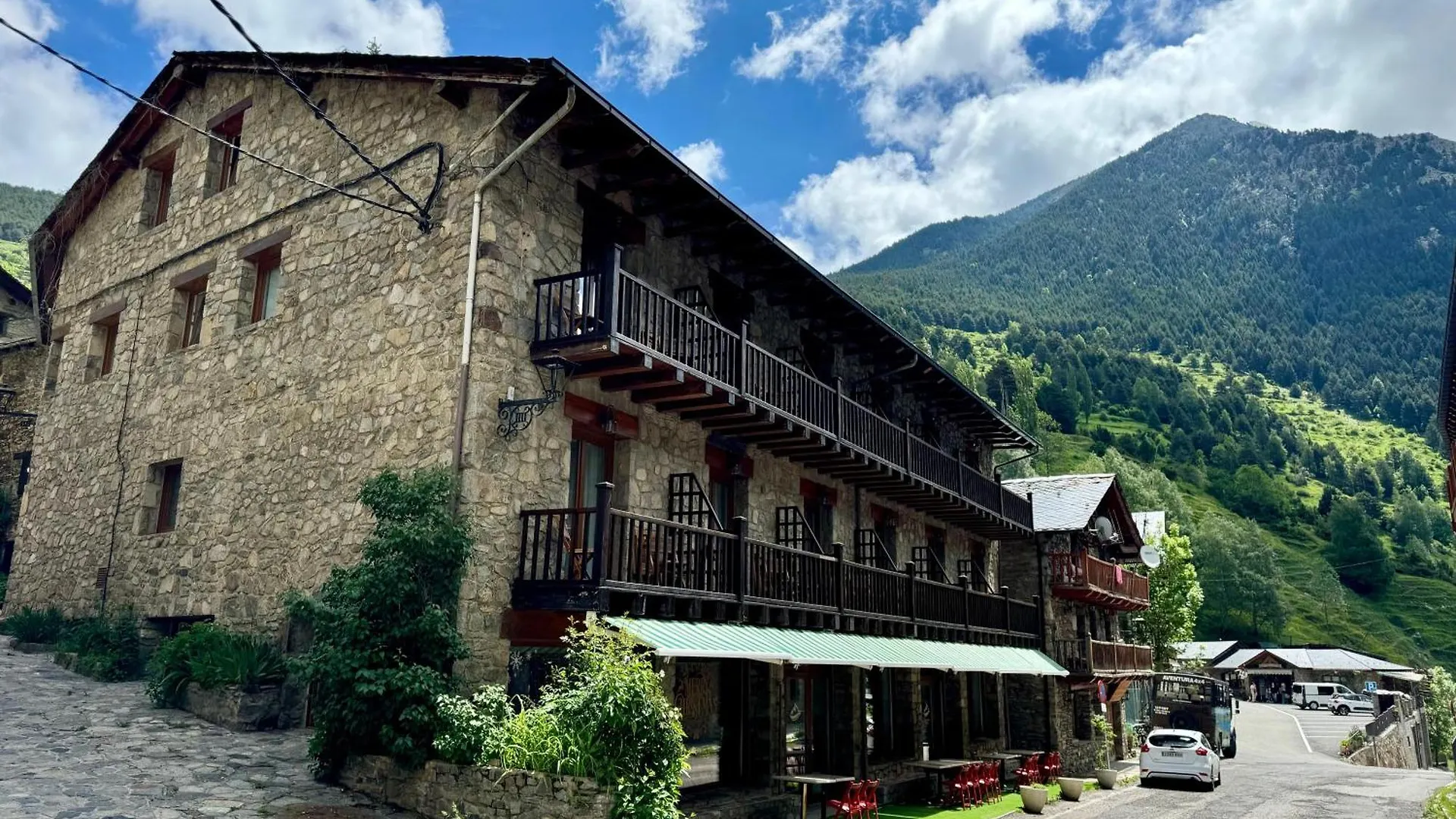 Hotel Valls Valira Os de Civis Spain