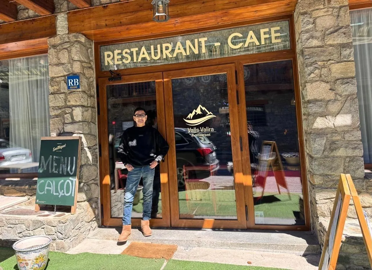 Hotel Valls Valira Os de Civís Spanien